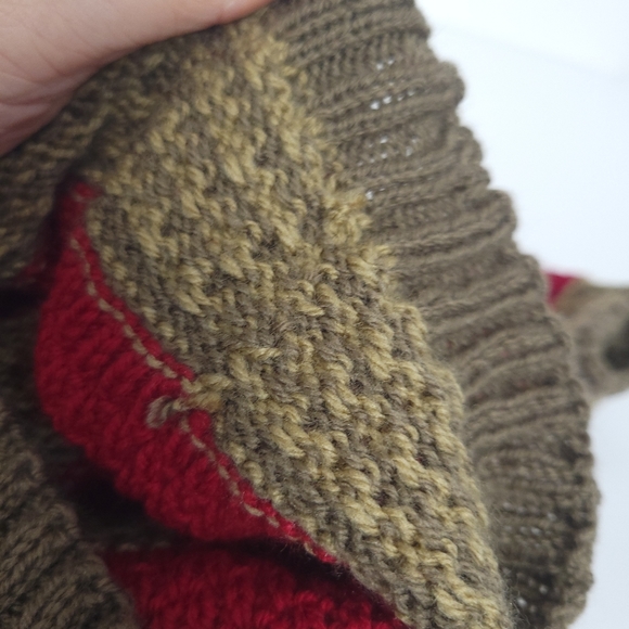 Hand Knit Lightweight kids Top, Sz 5/6 year old - Picture 10 of 12